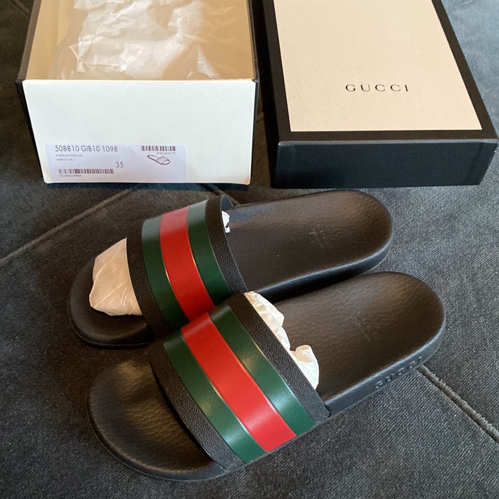 Gucci slides size 35 (US 5)